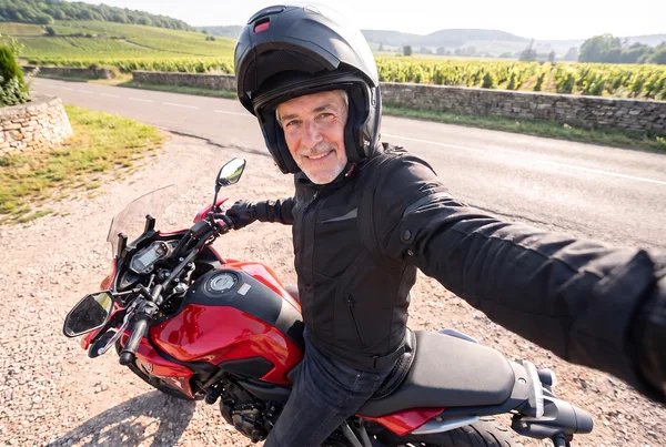 Jozef na svojej motorke
